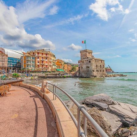 Amazing Apartment In Rapallo With Kitchen Extérieur photo