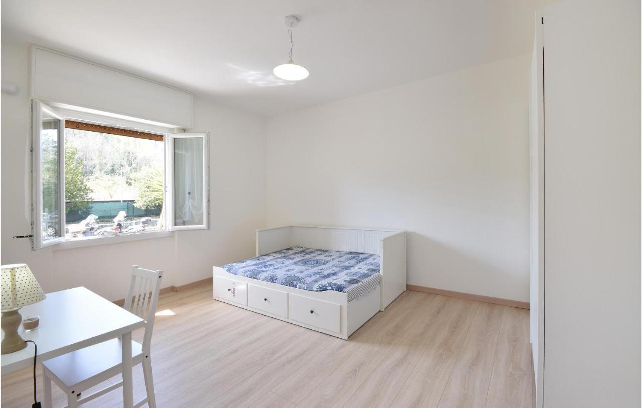 Amazing Apartment In Rapallo With Kitchen Extérieur photo
