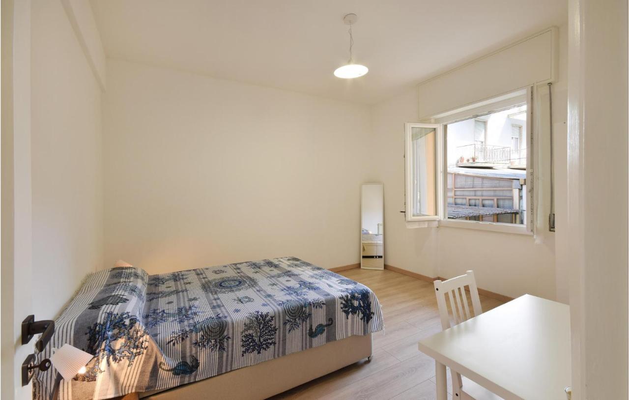 Amazing Apartment In Rapallo With Kitchen Extérieur photo